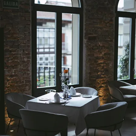 Luruna Palacio Larrinaga 蒙达卡